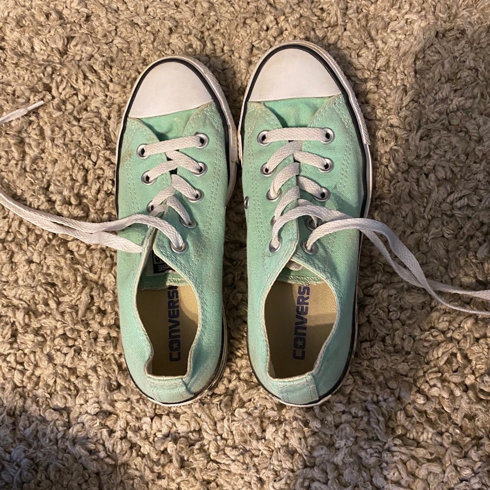 teal/seafoam converse